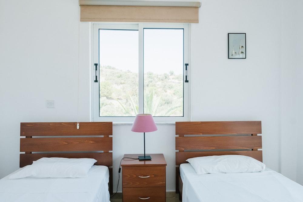Villa Aphrodite Large Private Pool Walk to Beach A C Wifi 3435
