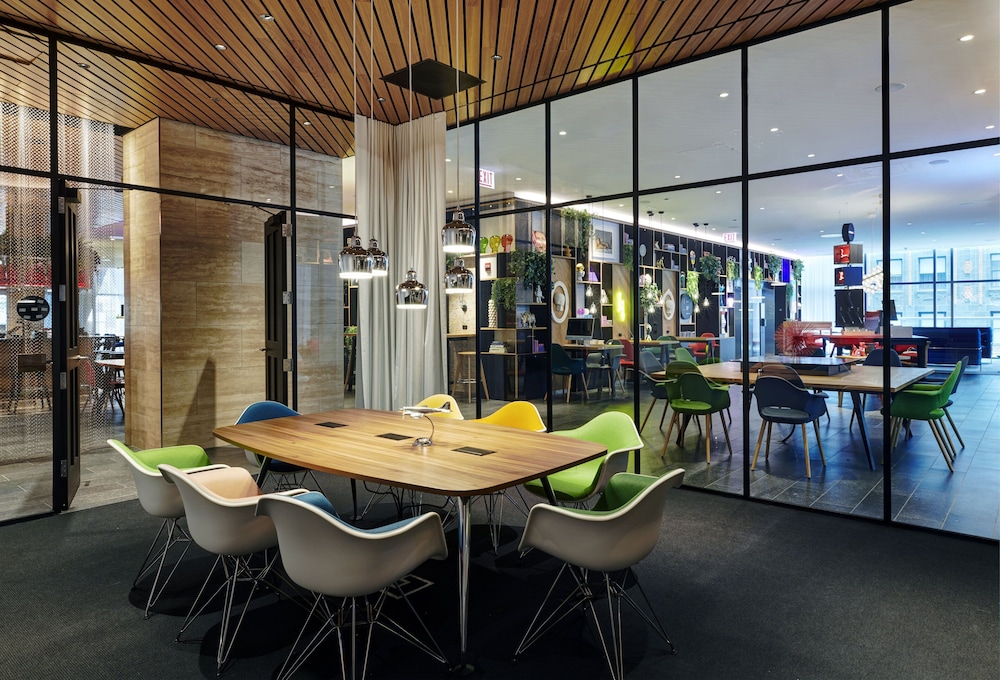 citizenM Chicago Downtown - photo 28