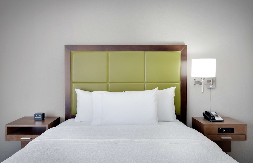 Hampton Inn by Hilton Middletown - photo 16