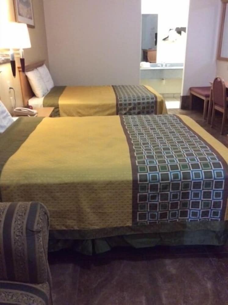 Texas Inn Weslaco - photo 20