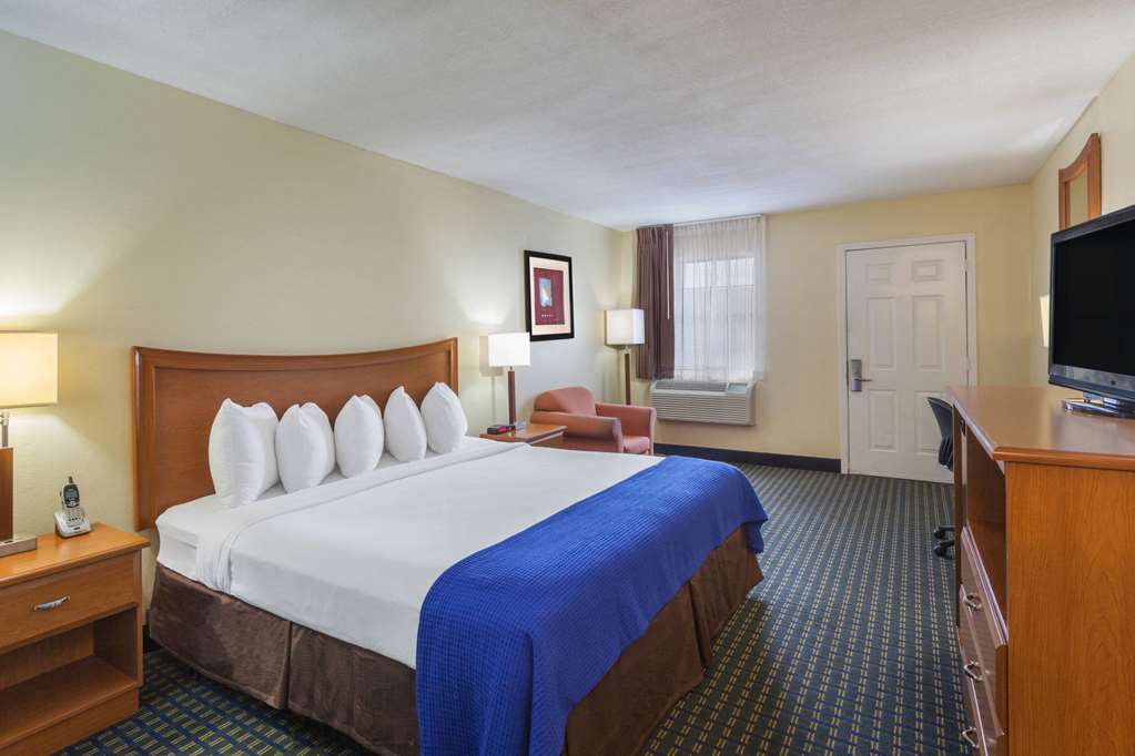 Days Inn by Wyndham Natchitoches - photo 6