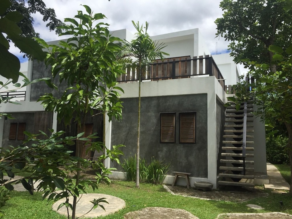 Phing Phu Kao in Chom Thong, Thailand