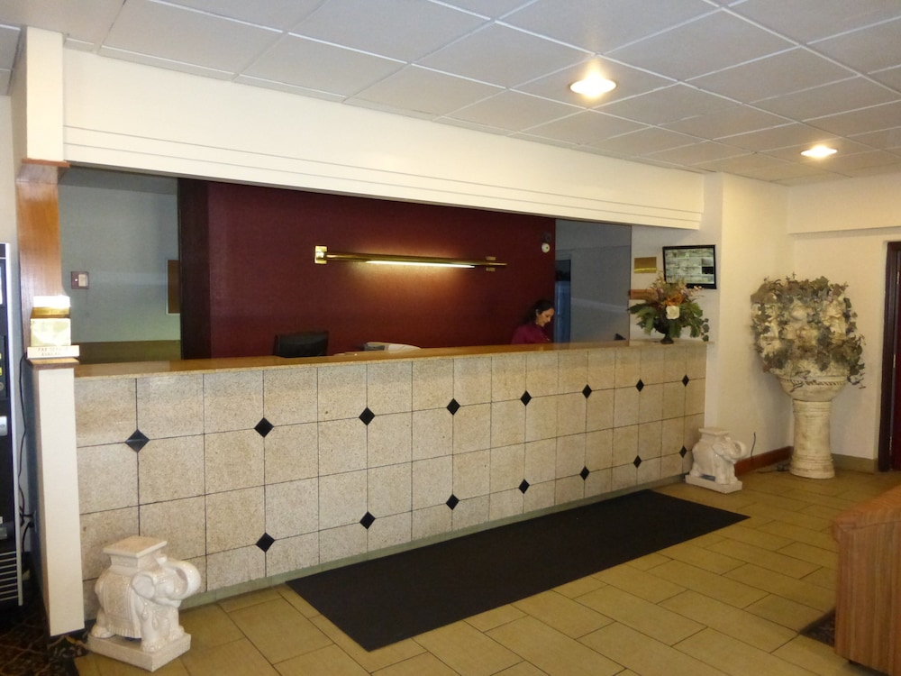 Red Roof Inn Montgomery Midtown - photo 4