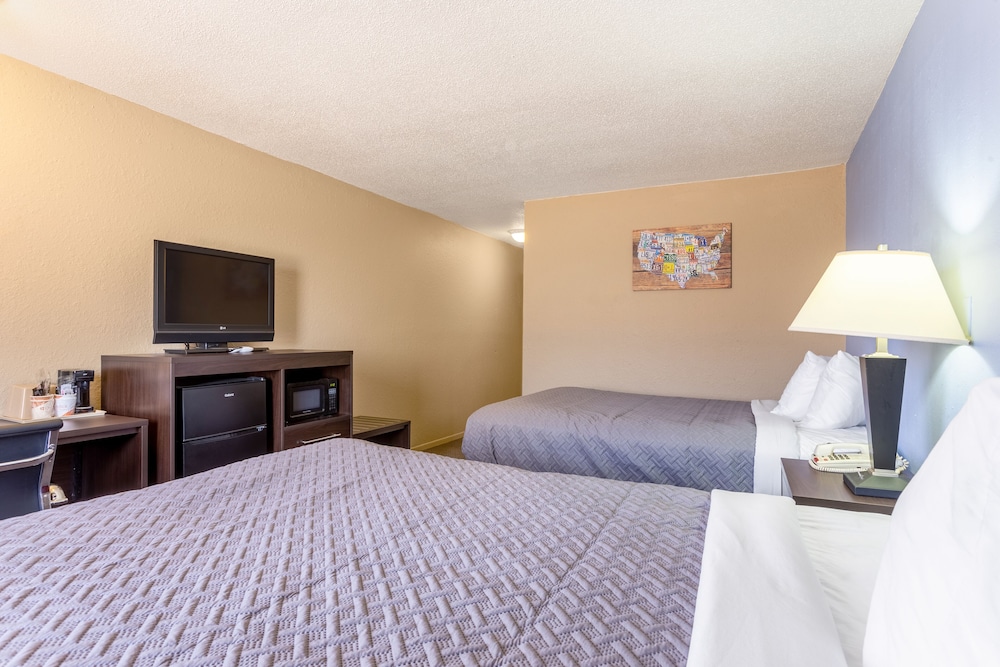 Motel6 Concordia MO - photo 6