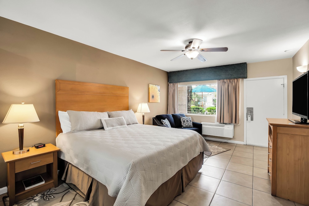 Inn at Deep Canyon - photo 21