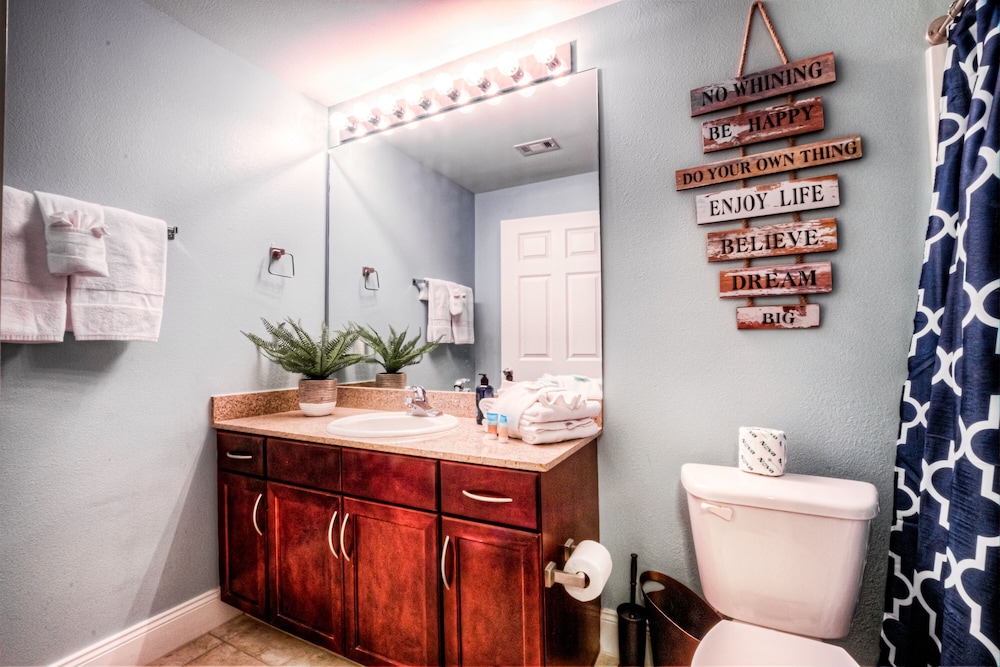Laketown Wharf Resort by Aneliya's Rentals - photo 775