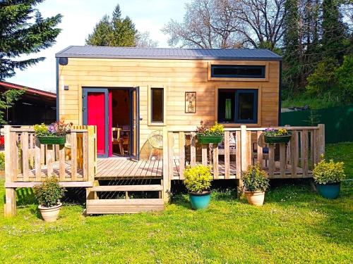 Tiny Somniflore - carbon neutral hotel in Unknown City