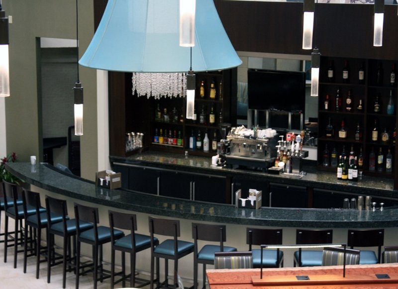 Quality Suites Convention Center Hotel - photo 15