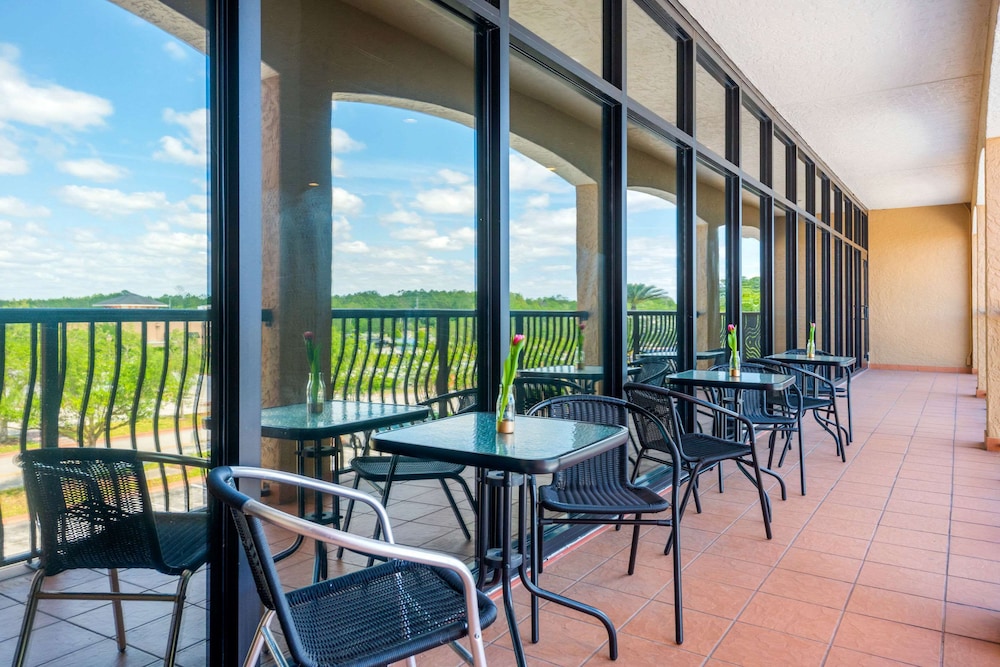 Clarion Inn Ormond Beach at Destination Daytona - photo 48