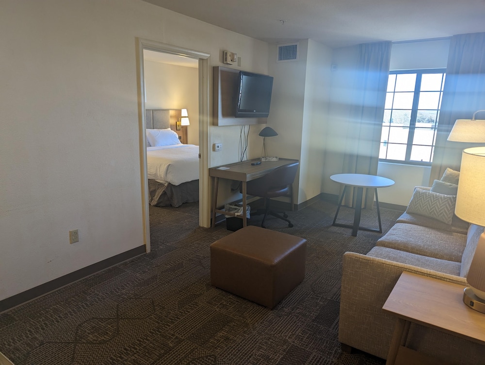 Staybridge Suites Allentown Bethlehem Airport by IHG - photo 6