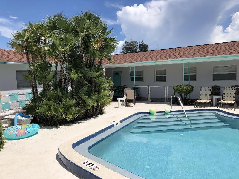 Sun Island Motel - photo 103