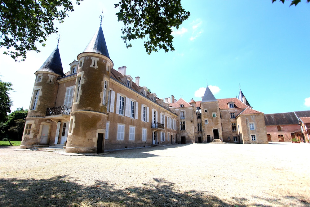 Château d'Island Avallon Vézelay — 4-Star Luxury Hotel in Avallon, France