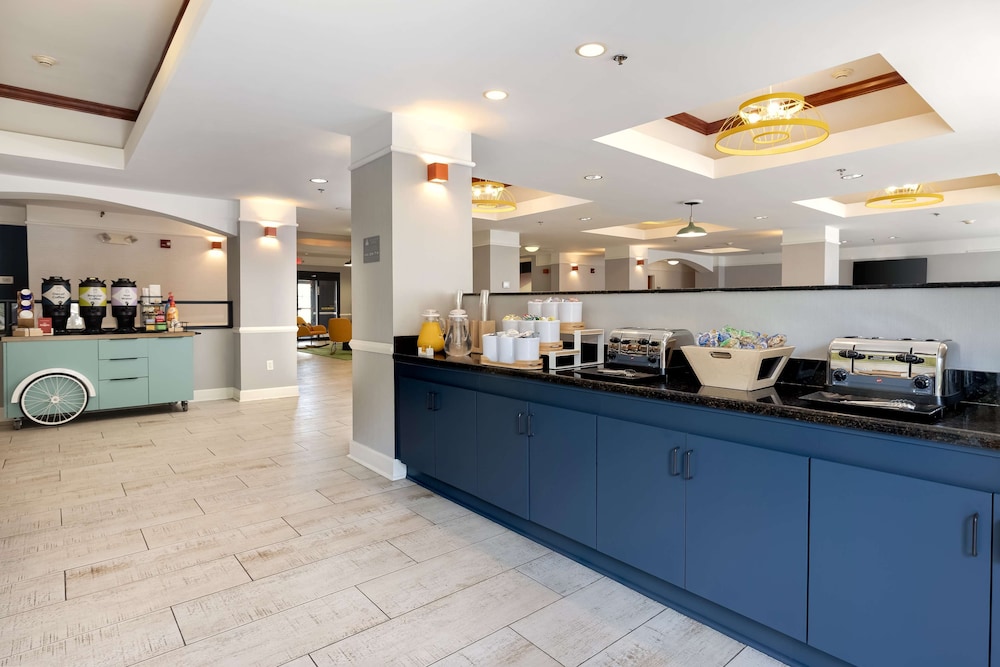 Spark by Hilton Savannah Airport - photo 27