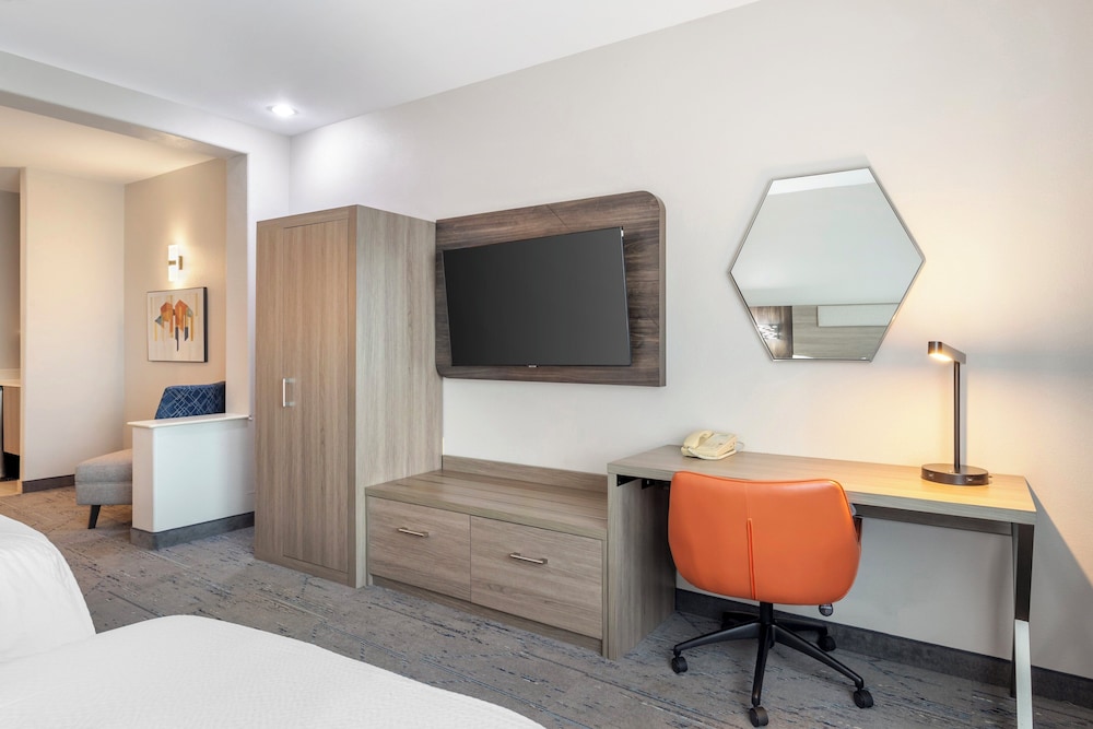 Holiday Inn Express & Suites Alice by IHG - photo 13