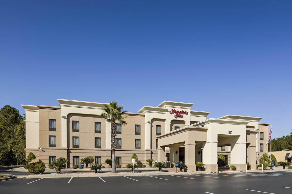 Hampton Inn Hinesville - photo 21