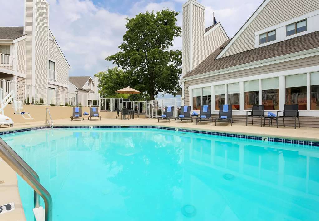Sonesta ES Suites Cincinnati Sharonville West - carbon neutral hotel in Sharonville