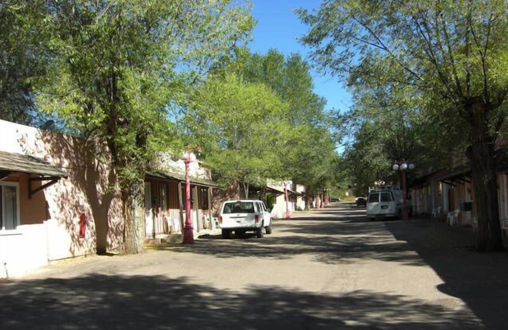 Buffalo Lodge Bicycle Resort - photo 216