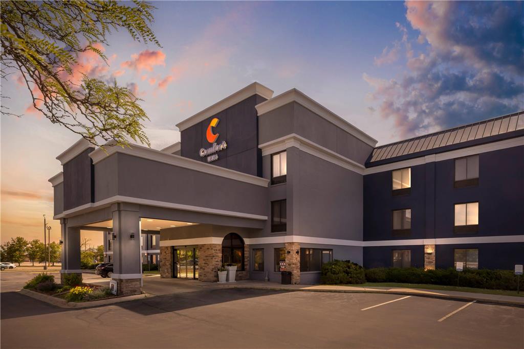 Comfort Inn Bourbonnais near I 57 - photo 3