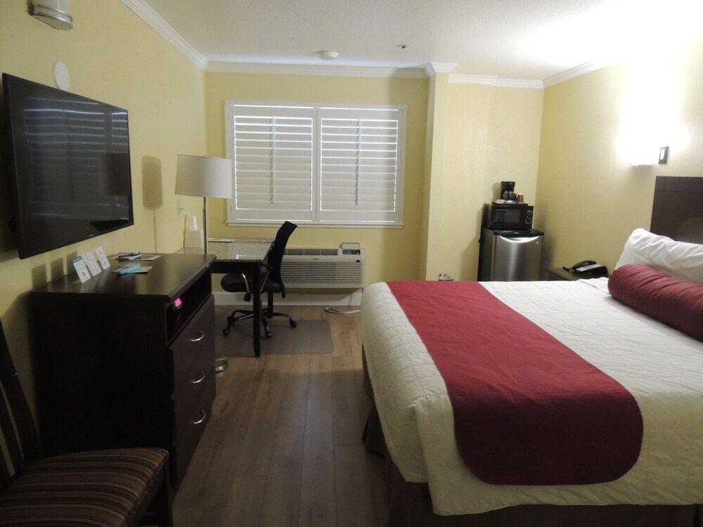 Pacific Inn of Redwood City - photo 19