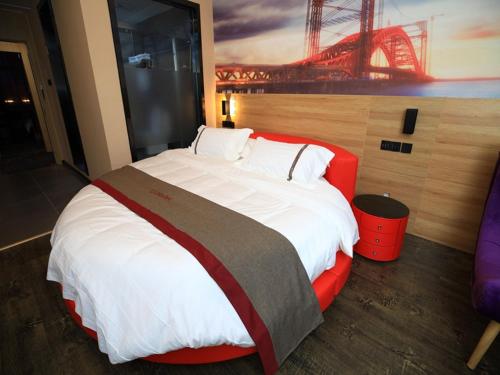 Thank Inn Chain Hotel Anhui Bengbu Huaiyuan County Huarun Suguo Store — hotel in Bengbu