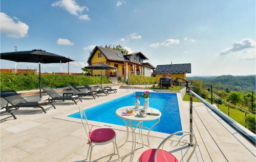 Stunning Home In Cestica With Sauna — 4-Star Luxury Hotel in Cestica, Croatia