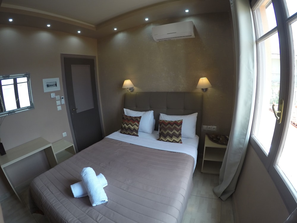 Midia Suites — Livadeia — photo 4