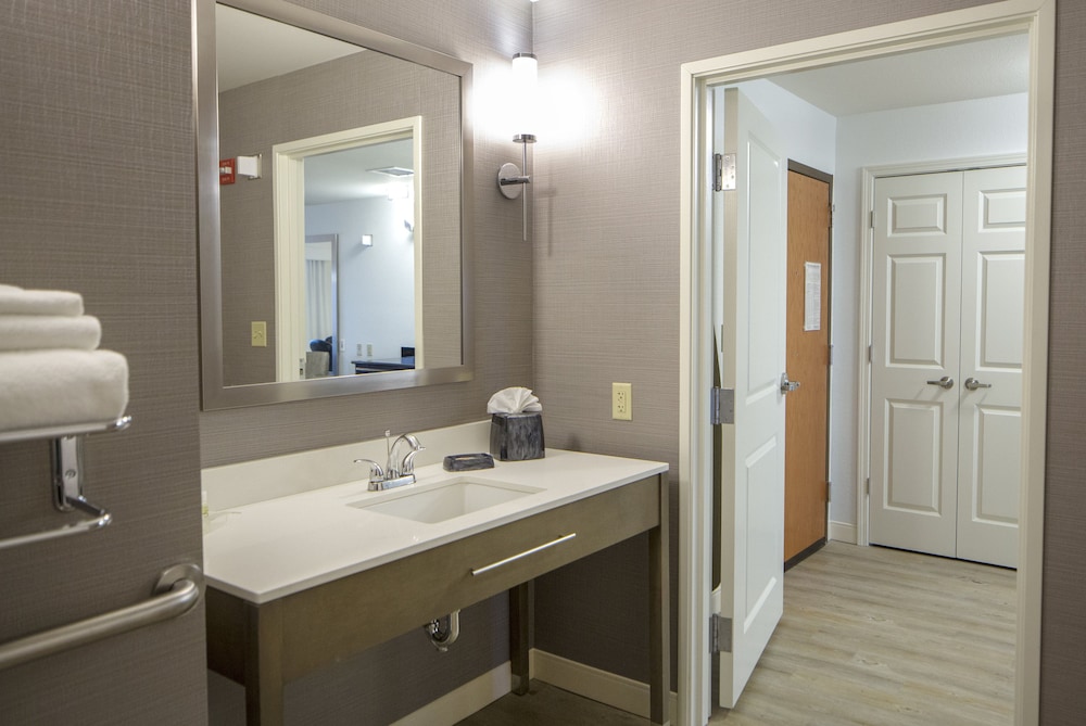Holiday Inn Bloomington Airport by IHG - photo 27