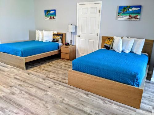 Johns Pass Beach Motel - photo 27