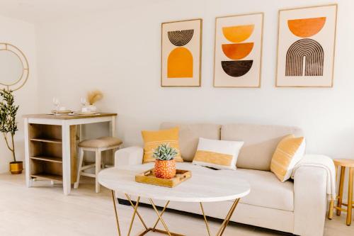 The Studio Comfort Quality walk to beaches fully equipped Studio — 4-Star Luxury Hotel in Naples, United States