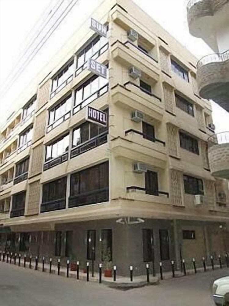 Sunset Hotel - carbon neutral hotel in Luxor