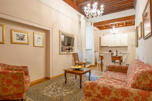 Casa Michelangelo & Giotto Tintori apt — 4-Star Luxury Hotel in Florence, Italy