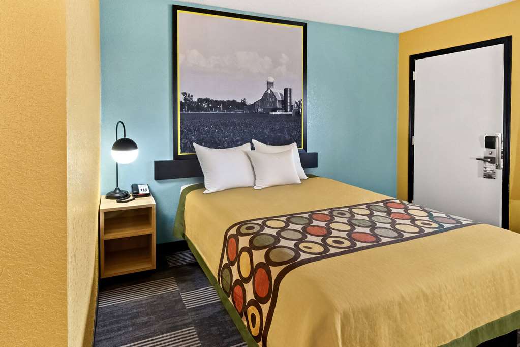 Super 8 by Wyndham Vandalia Dayton International Airport - photo 32