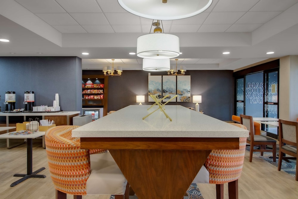 Hampton Inn Birmingham Colonnade 280 - photo 8