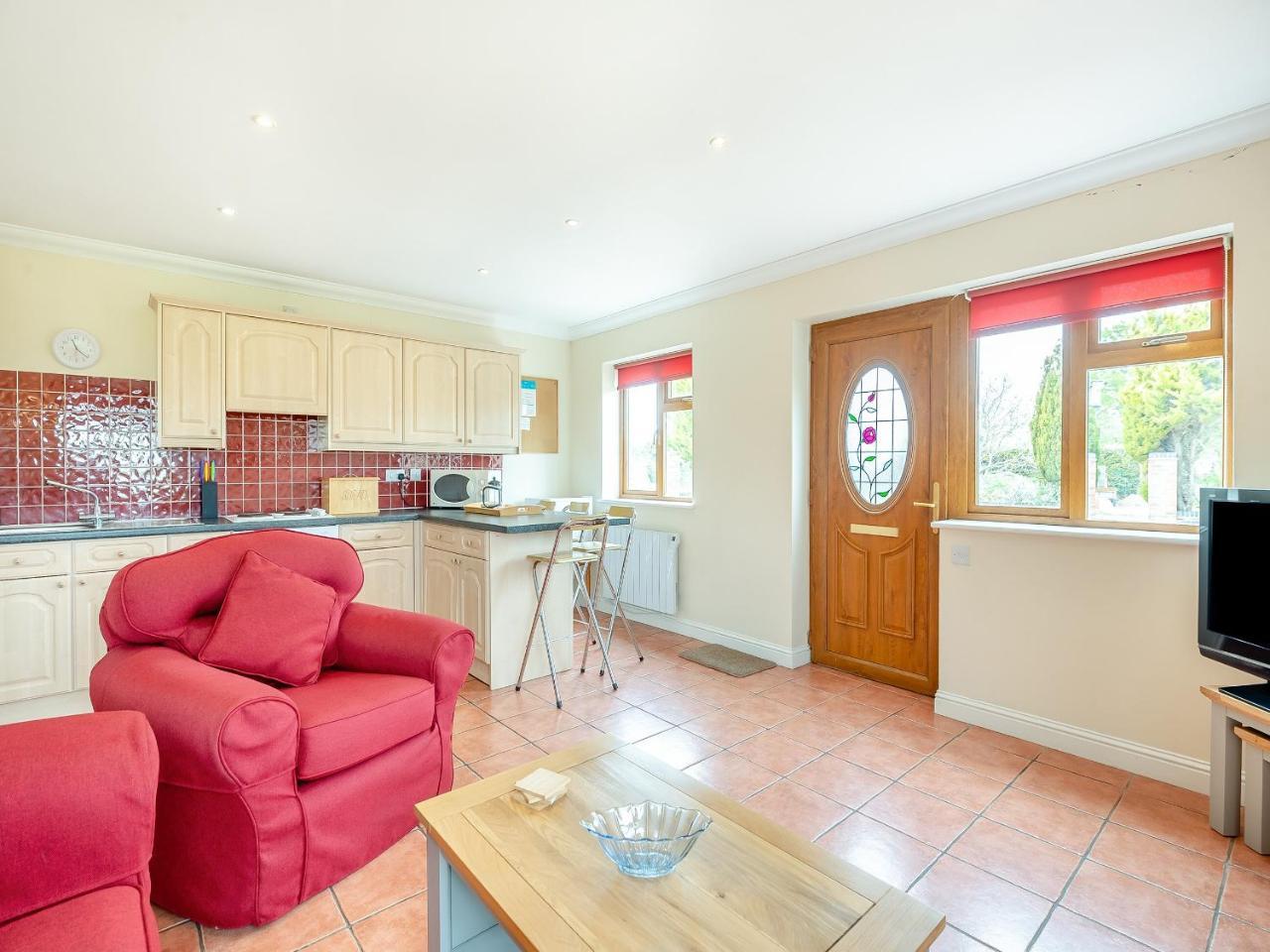 Dairy Cottage — Saint Osyth — photo 3