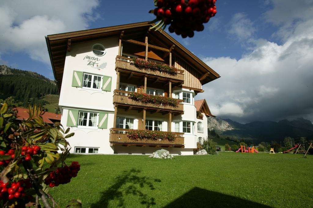 MONS suites wine passion - carbon neutral hotel in Tannheim