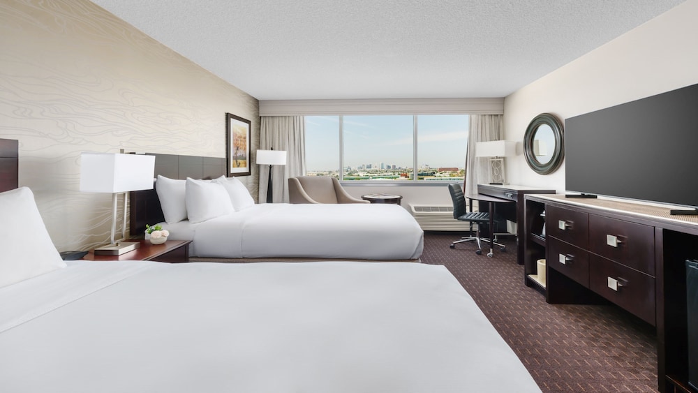 Crowne Plaza Phoenix Airport PHX by IHG - photo 24