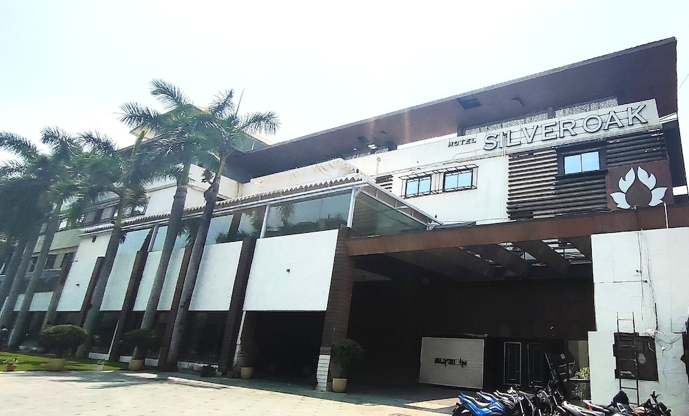 Hotel Silver Oak — hotel in Bilaspur