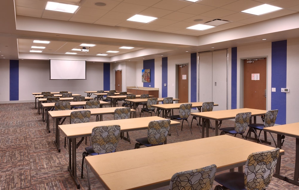 Holiday Inn Express & Suites Phoenix West Buckeye by IHG - photo 49