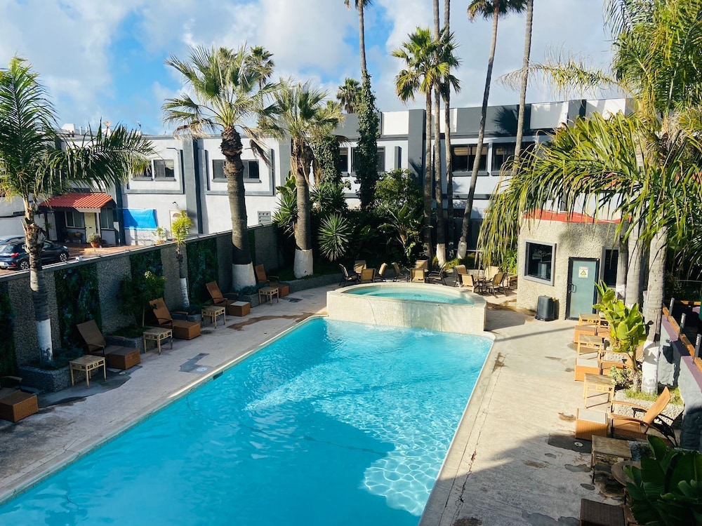 Hotel Enjoy — hotel in Rosarito