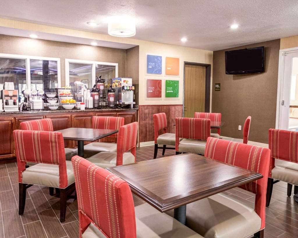 Comfort Inn Kearney Liberty - photo 24