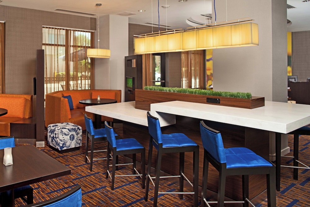 Courtyard by Marriott Washington Capitol Hill Navy Yard - photo 36