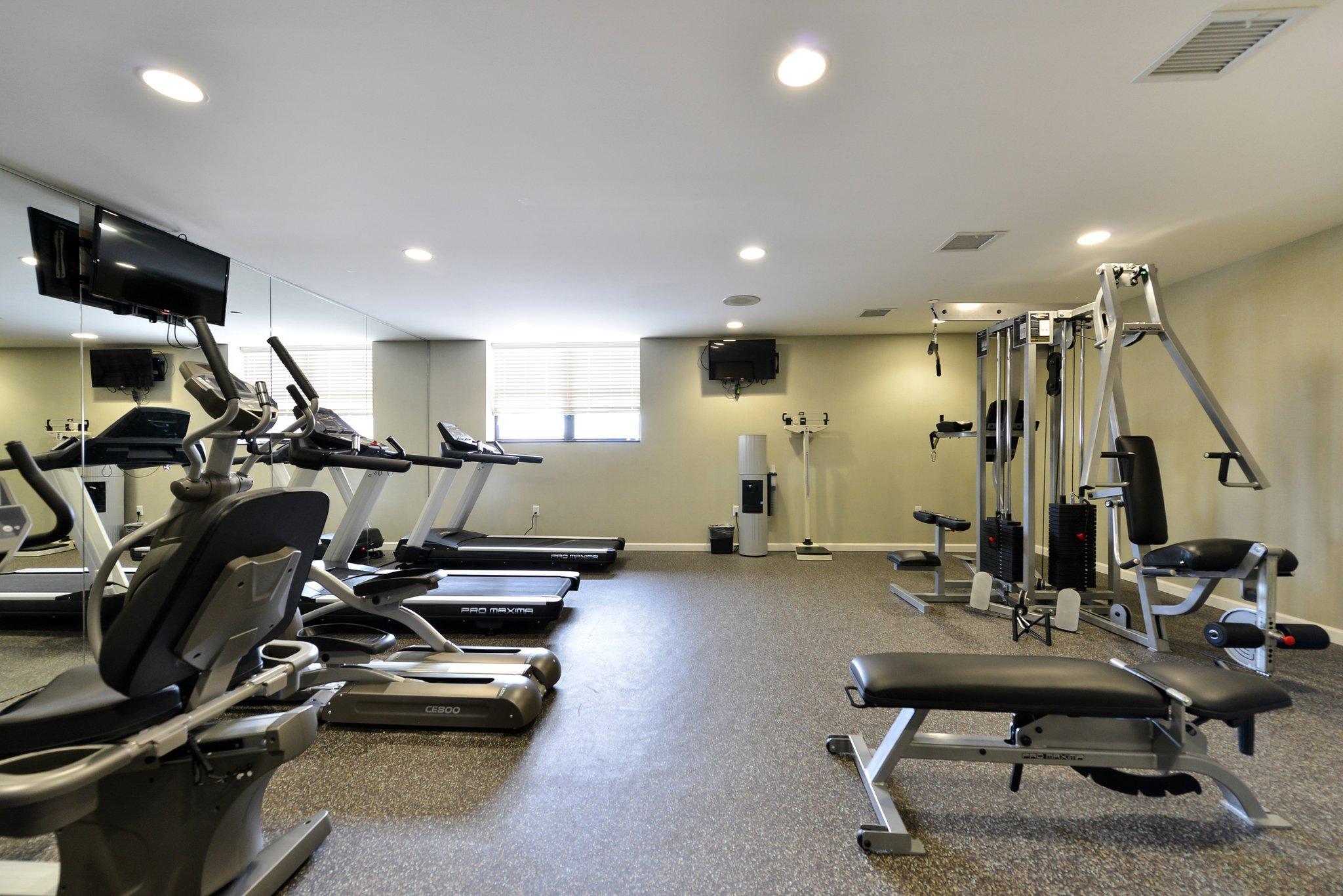 Holiday Inn New York JFK Airport Area - photo 23