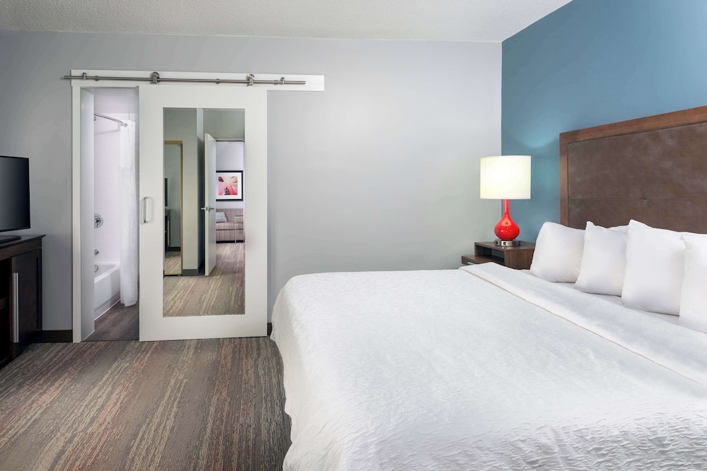 Hampton Inn Charlotte Uptown - photo 12