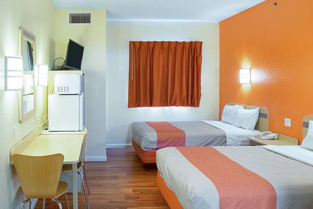 Motel 6 Seymour IN North - photo 8