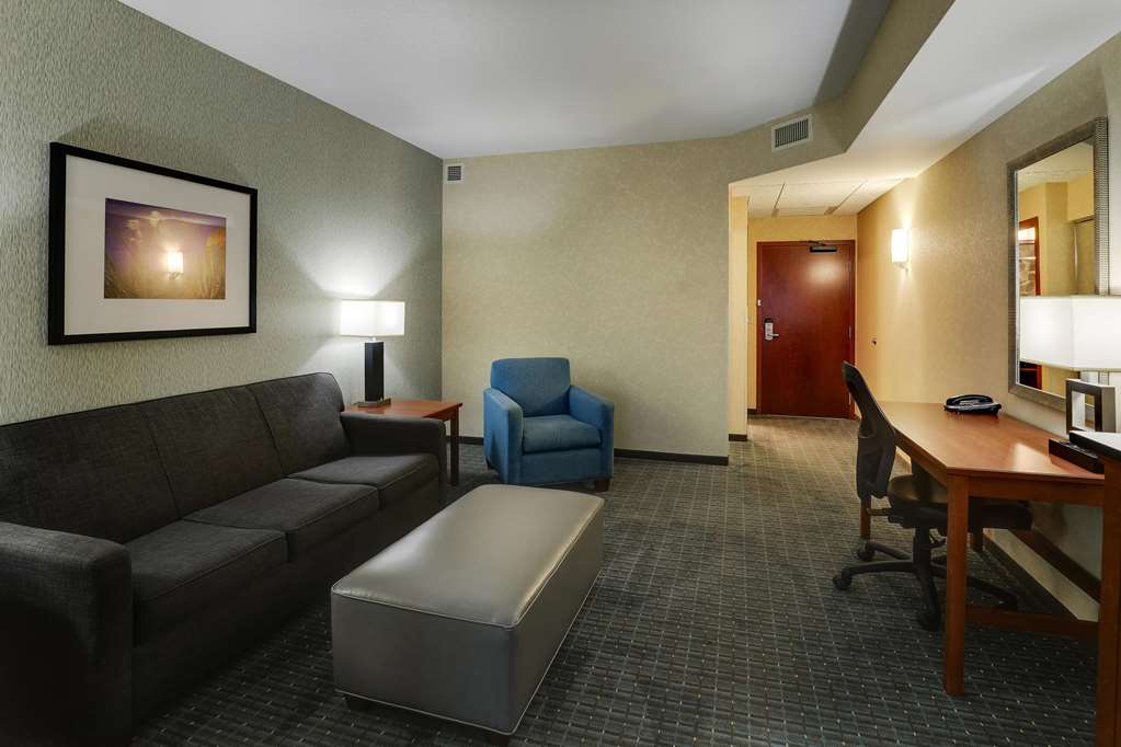 Drury Inn & Suites Phoenix Chandler Fashion Center - photo 28
