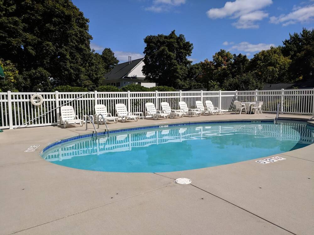 Cedar Court Inn - photo 48