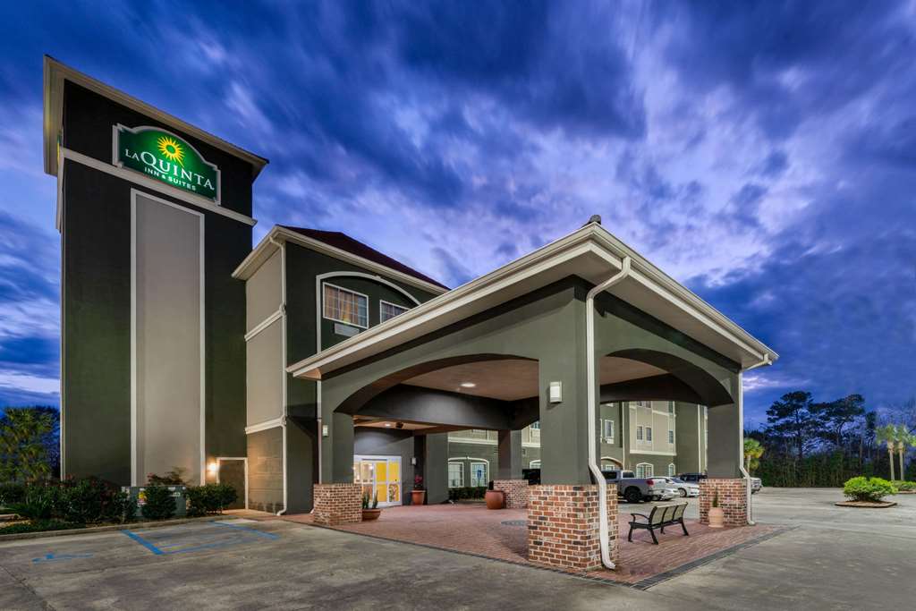La Quinta Inn & Suites by Wyndham Broussard Lafayette Area - photo 3