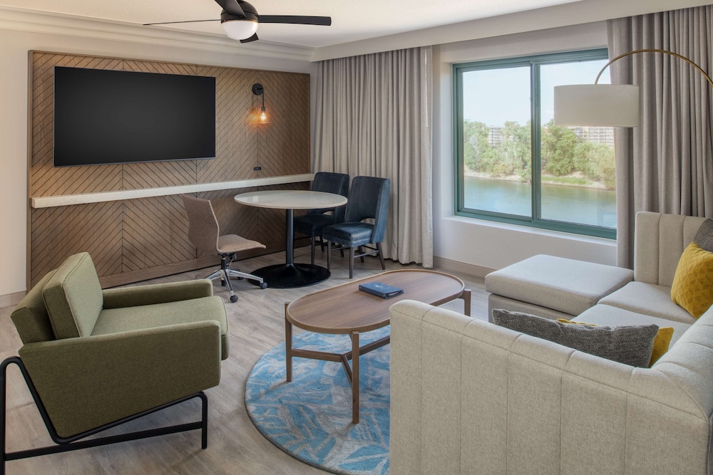 Embassy Suites by Hilton Sacramento Riverfront Promenade - photo 15