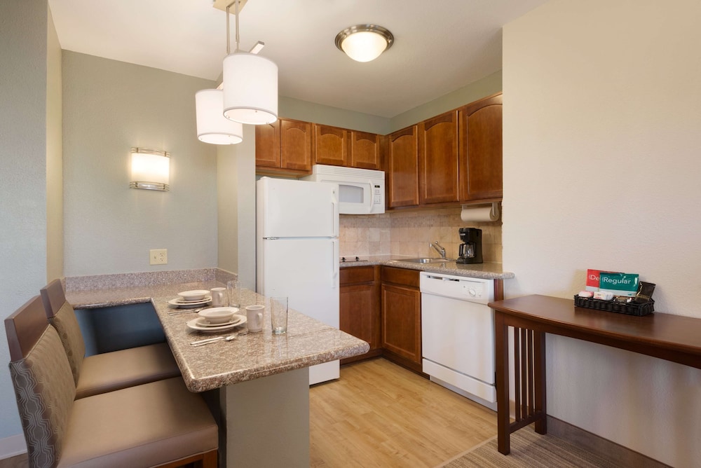 Homewood Suites by Hilton Jacksonville Deerwood Park - photo 10