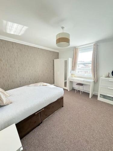 Modern flat in central Reading